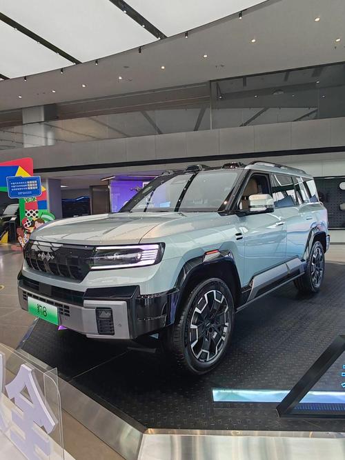 佛山263比亚迪方程豹硬派越野的爆款，英菲尼迪35周年与你共成长